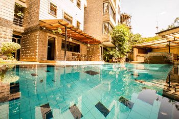 Kates Apartments 3*