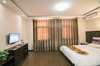 Home Inn China Inn Hotel (Xianyang Airport) 2*
