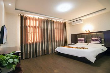 Home Inn China Inn Hotel (Xianyang Airport) 2*