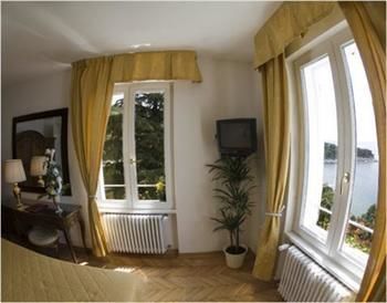 Hotel Riviera & Maximilians 4*