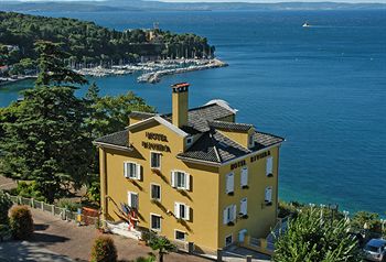 Hotel Riviera & Maximilians 4*