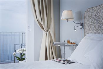 Hotel Riviera & Maximilians 4*