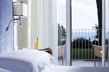 Hotel Riviera & Maximilians 4*