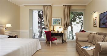 Hotel Riviera & Maximilians 4*