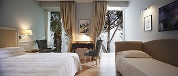 Hotel Riviera & Maximilians 4*