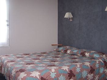 Fasthotel Avignon Nord 2*