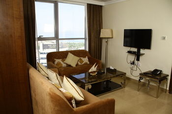 Laguna Hotel Suites 3*