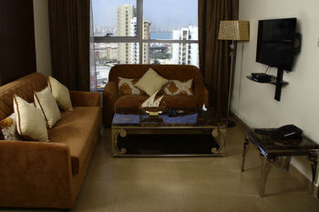 Laguna Hotel Suites 3*