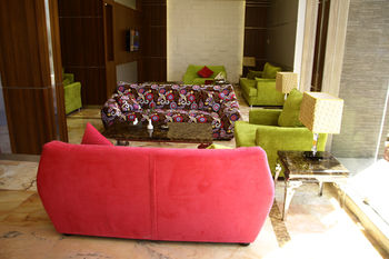Laguna Hotel Suites 3*