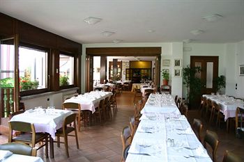 Hotel Ristorante Sassi Rossi 3*