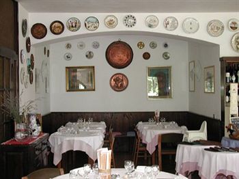 Hotel Ristorante Sassi Rossi 3*
