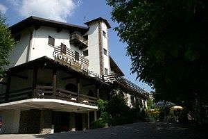 Hotel Ristorante Sassi Rossi 3*
