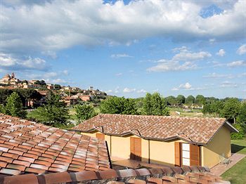 Villaggio Albergo Le Macerine 3*