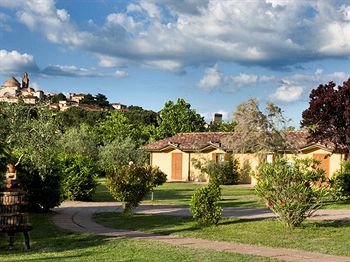 Villaggio Albergo Le Macerine 3*