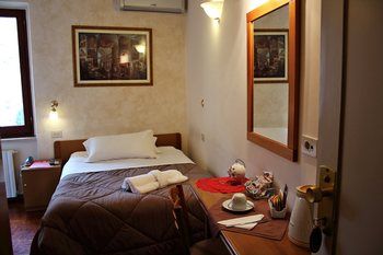 Primavera Mini Hotel 3*