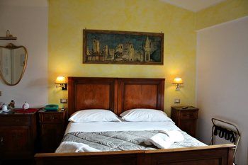Primavera Mini Hotel 3*