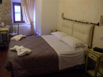Primavera Mini Hotel 3*