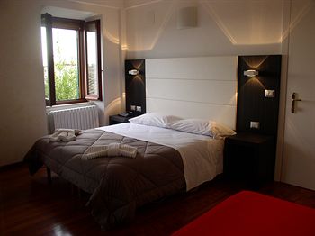 Primavera Mini Hotel 3*