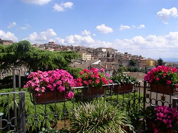 Primavera Mini Hotel 3*