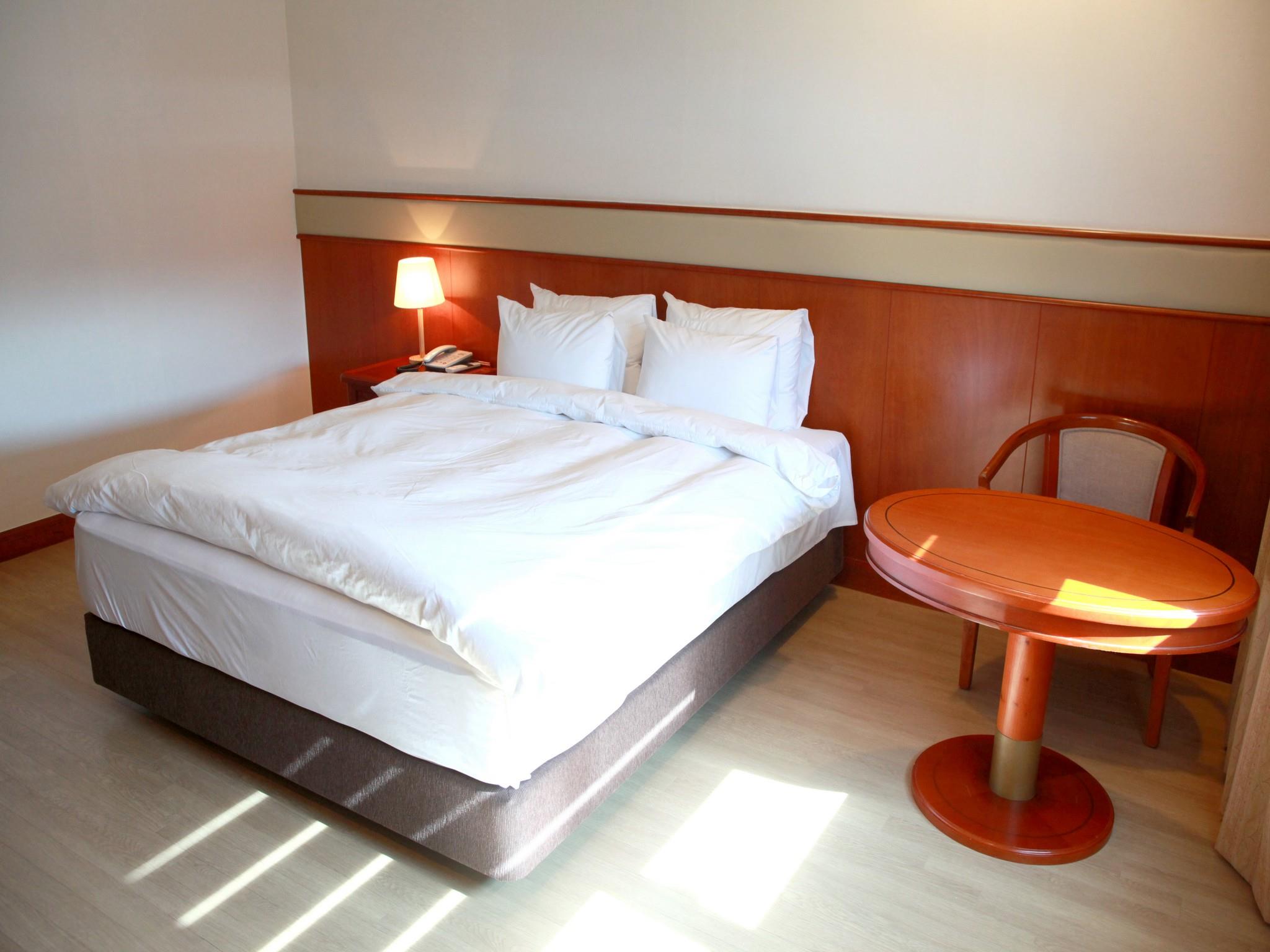 Crown Hotel Changwon 3*