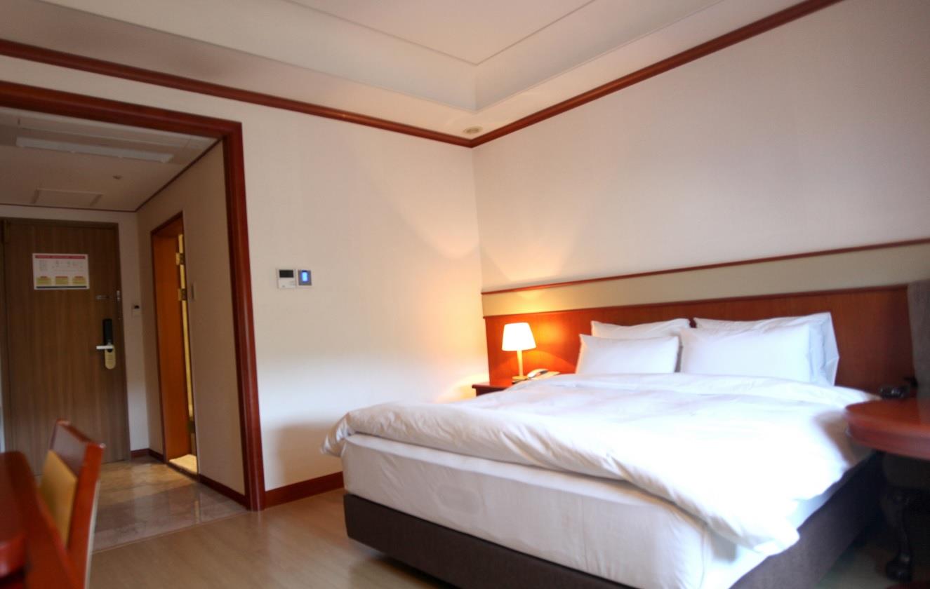 Crown Hotel Changwon 3*