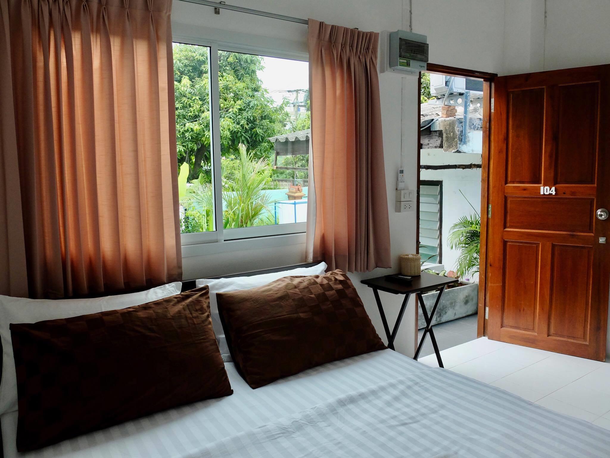 D House Hostel 2*