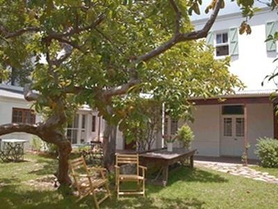 La Grenadine Petit Hotel 3*