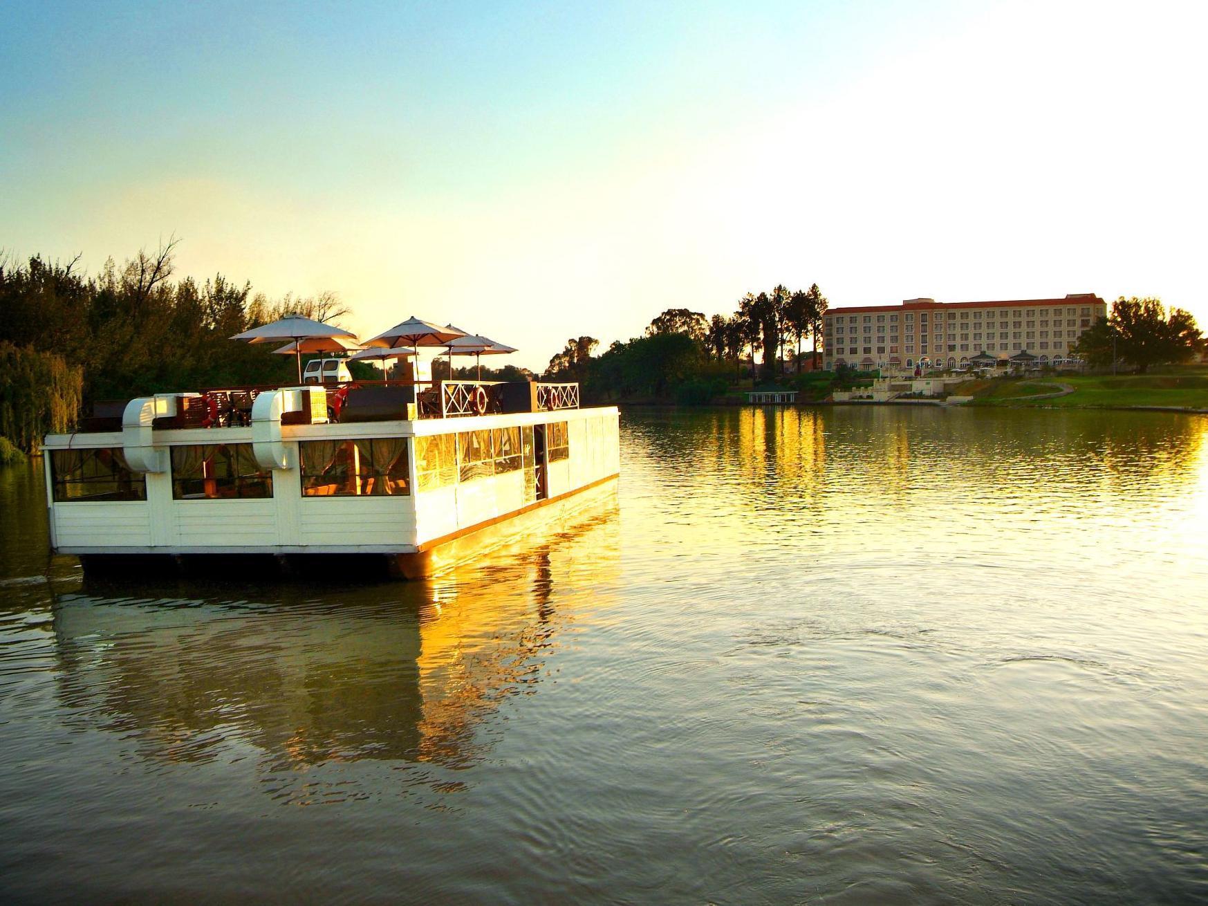 Riviera On Vaal Resort 4*