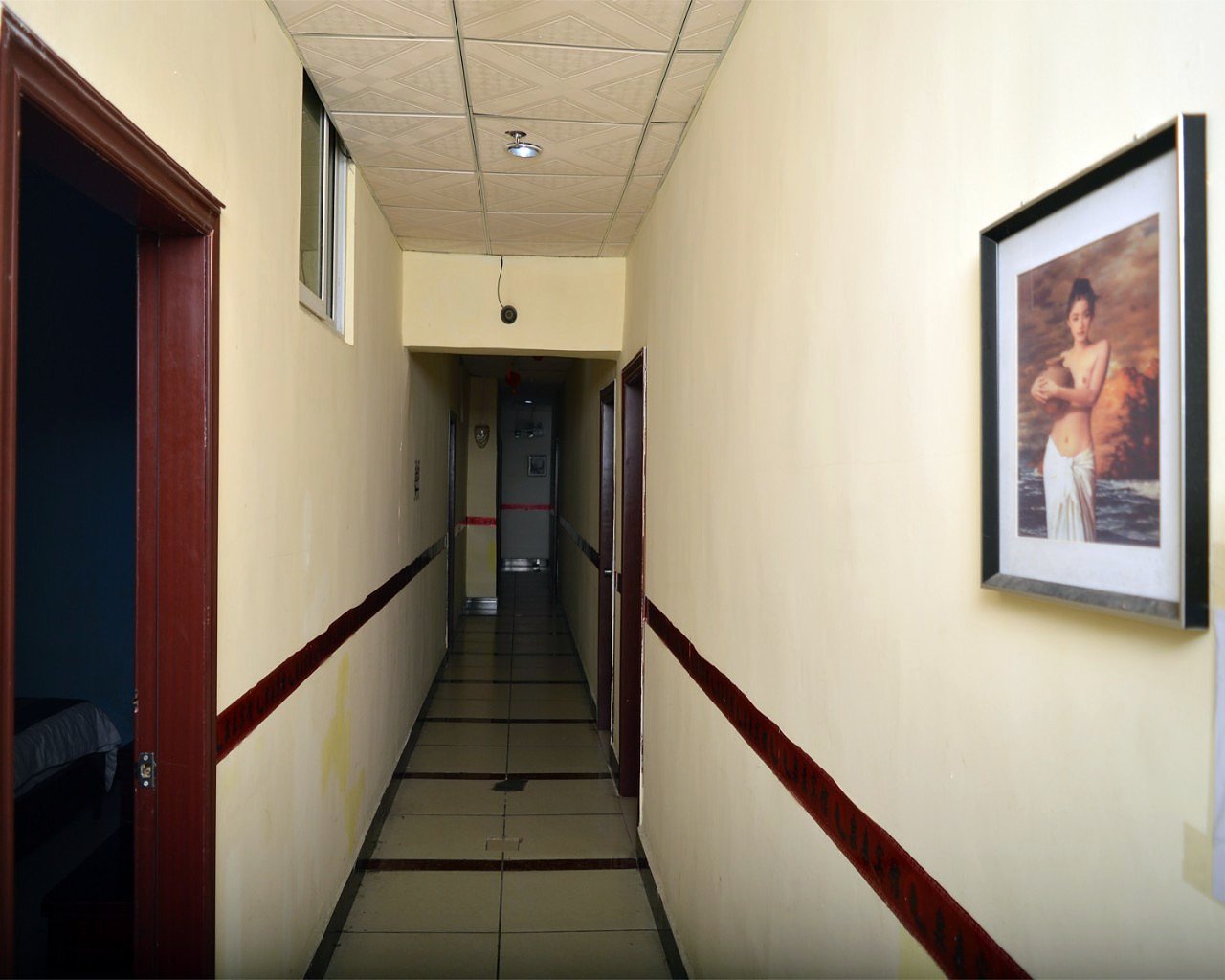 Sunshine Express Hotel(Haikou international trade store) 2*