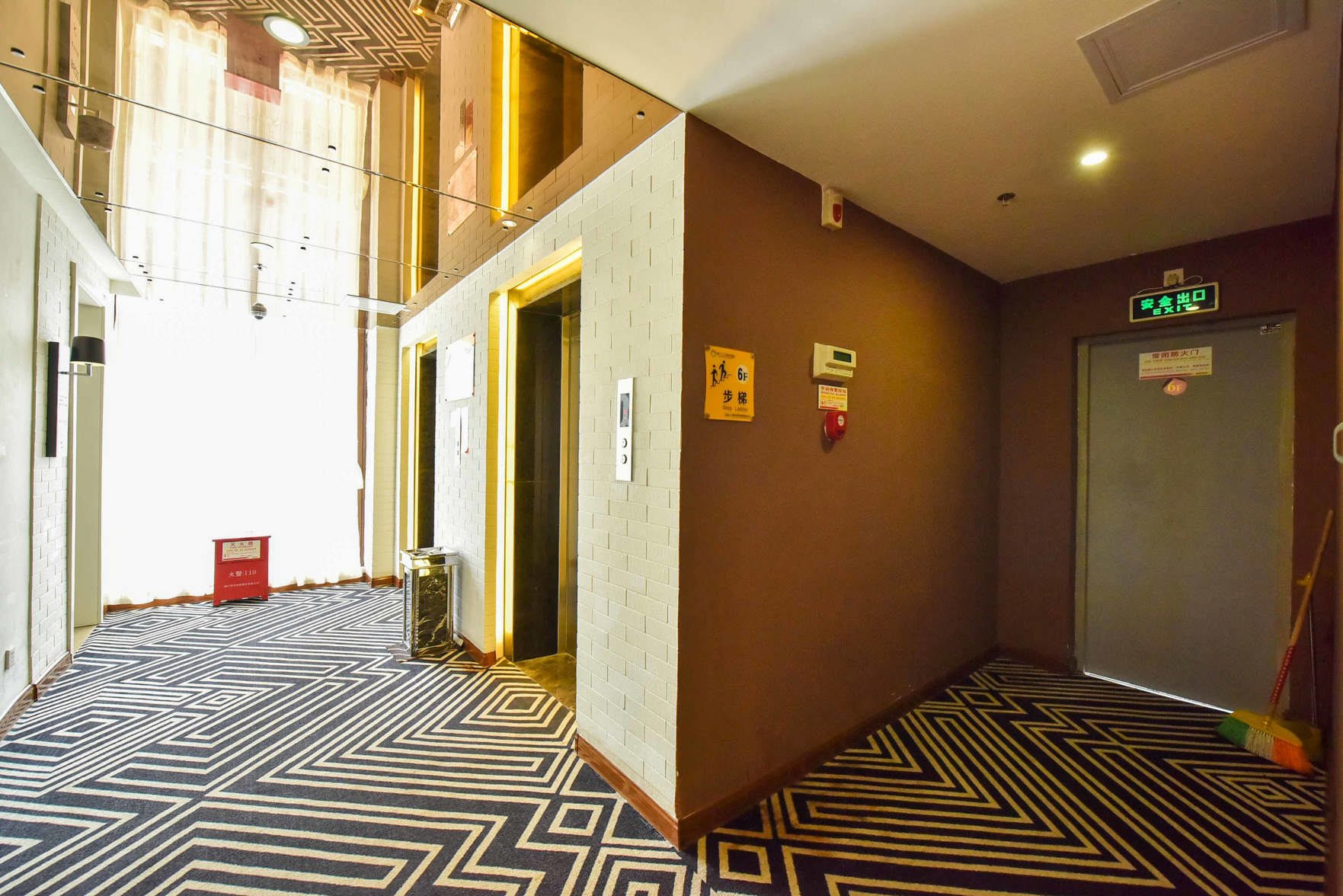 Zhanghe Hotel 3*