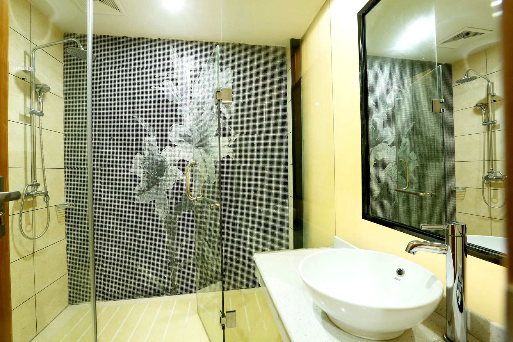 Weiyi Fengshang Hotel (Zhangjiajie Railway Station) 2*