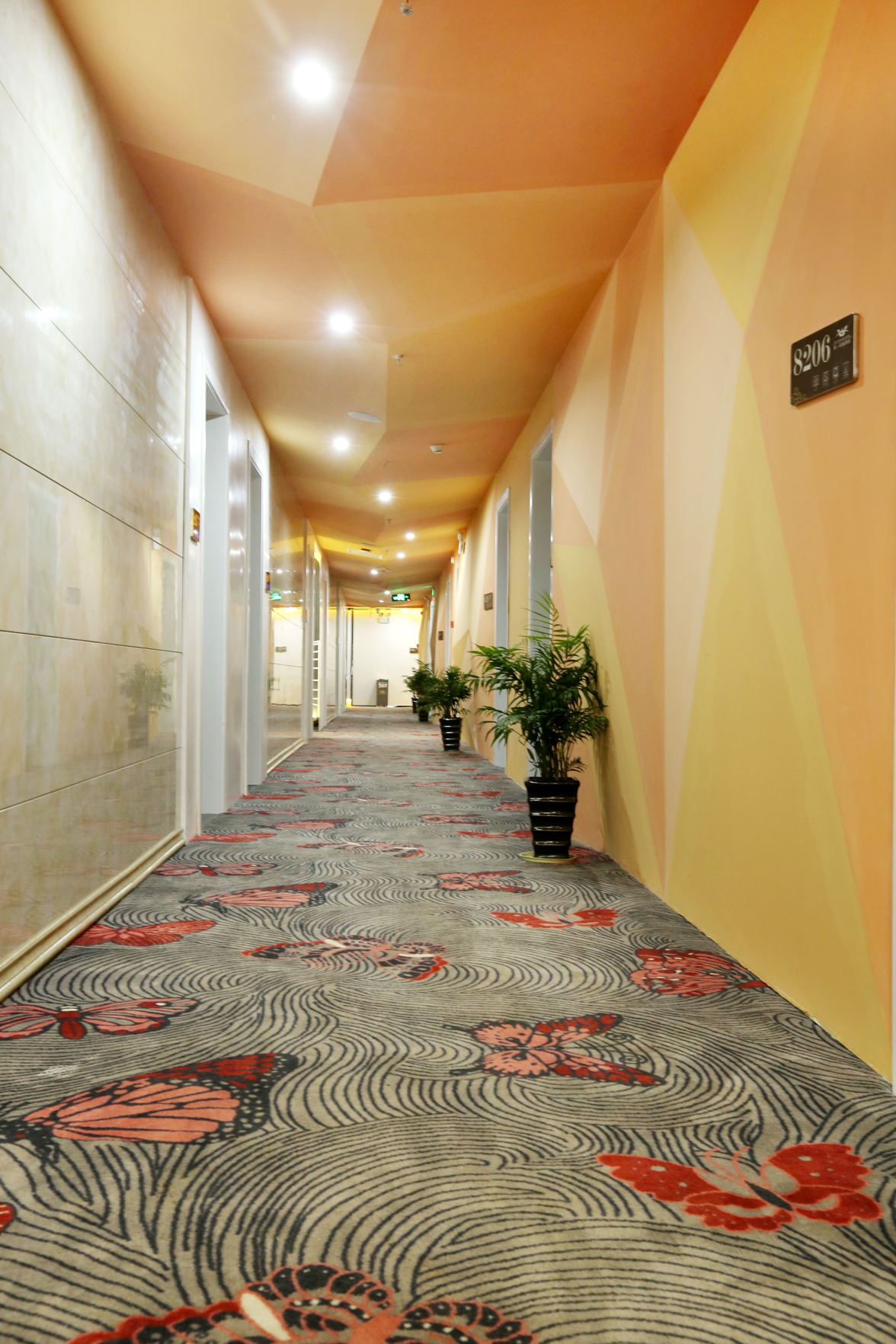 Weiyi Fengshang Hotel (Zhangjiajie Railway Station) 2*