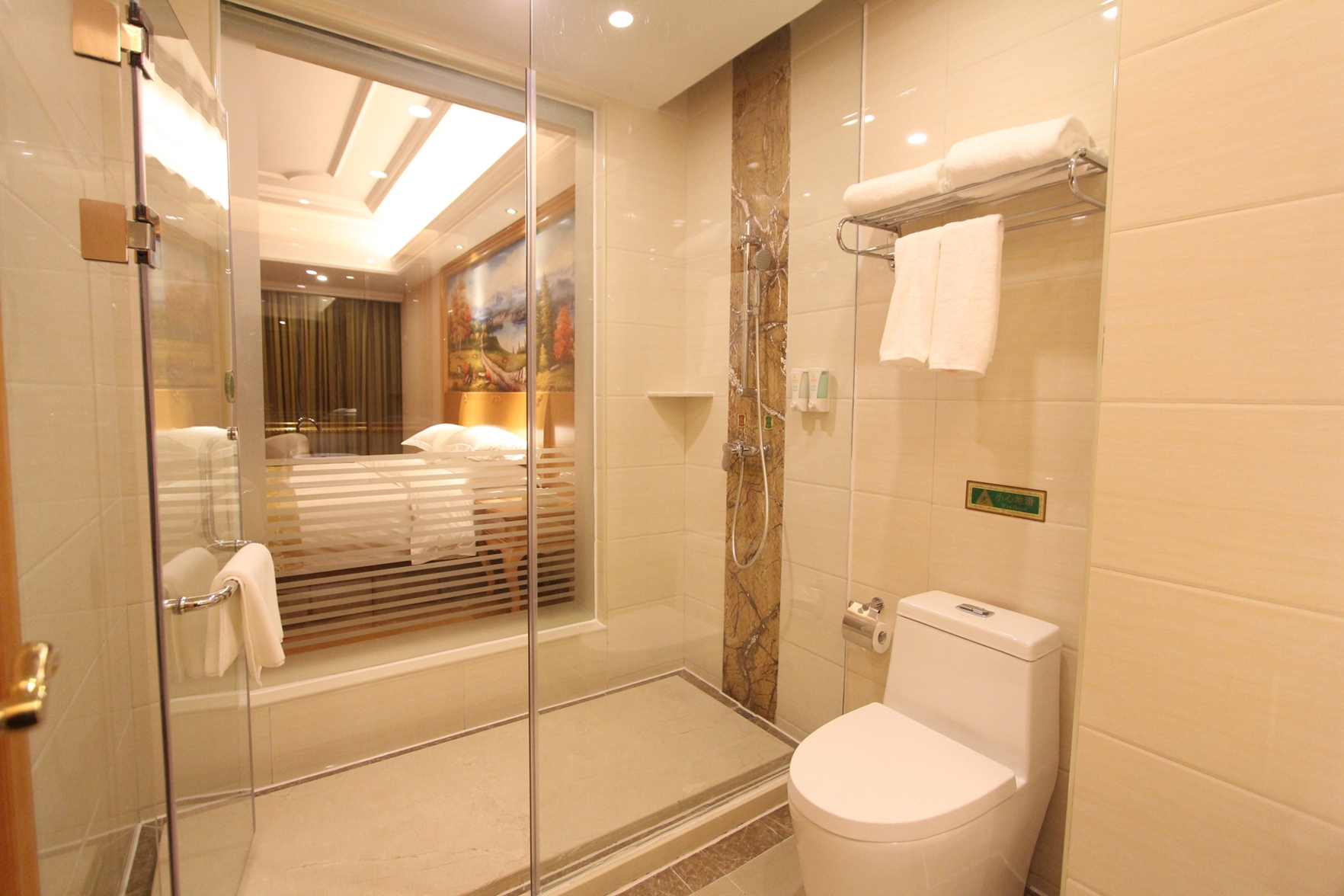 Vienna International Hotel (Foshan Zumiao Zhangcha Branch) 3*