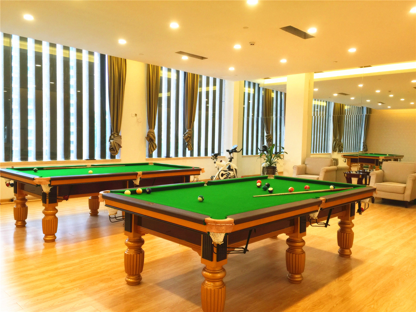 Vienna International Hotel (Qinzhou North District Government High Speed Railway Station) 3*