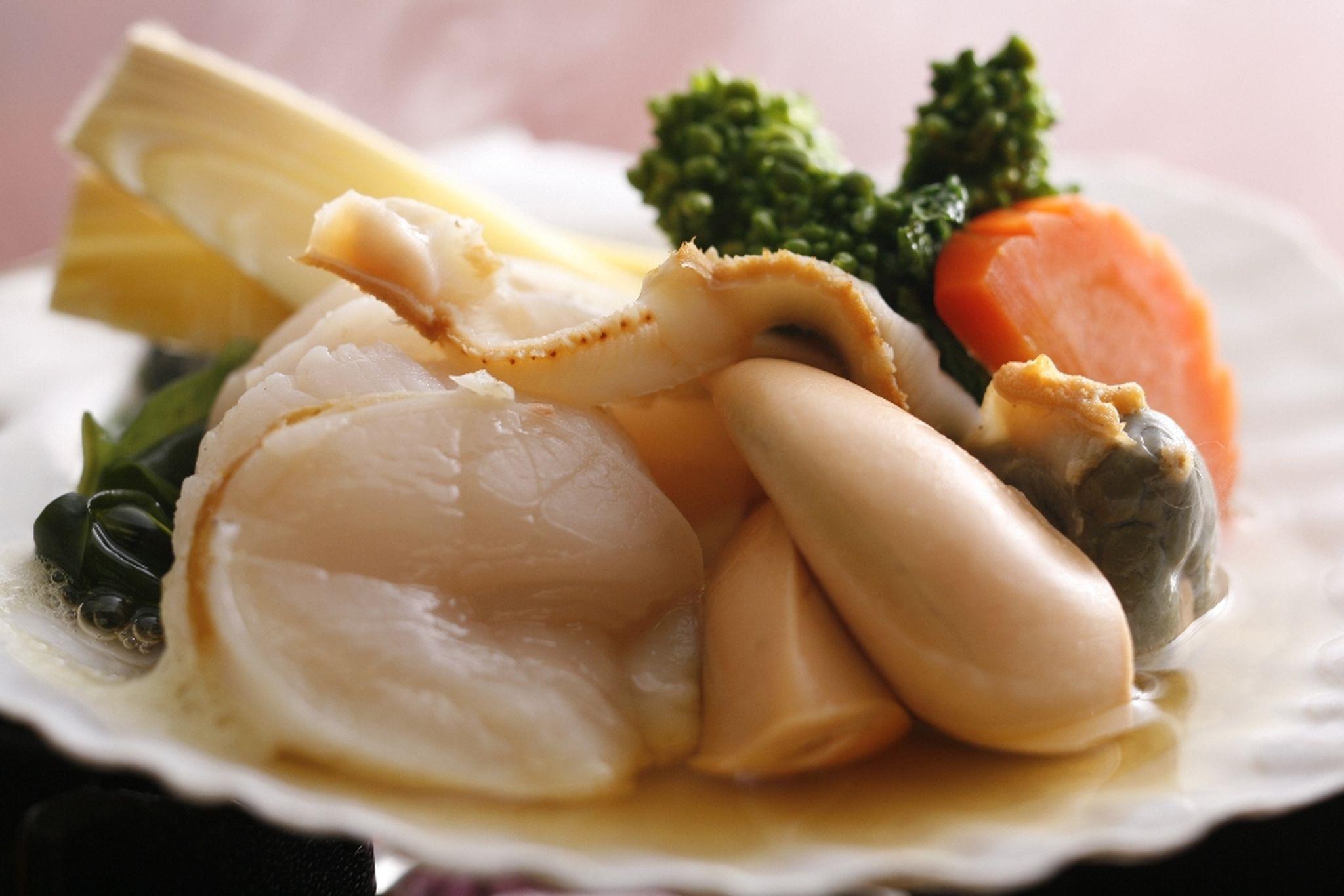 Yamanaka Onsen Shirasagiyu Tawaraya 3*