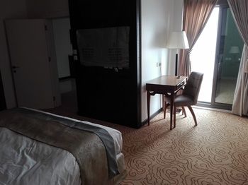 Diamond Hotel 4*