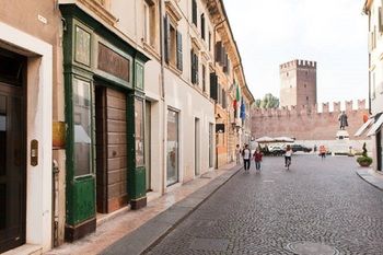 Marconi Rooms Alloggio Segreto 2*