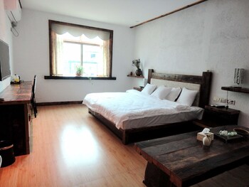 Bantianju Hostel 2*