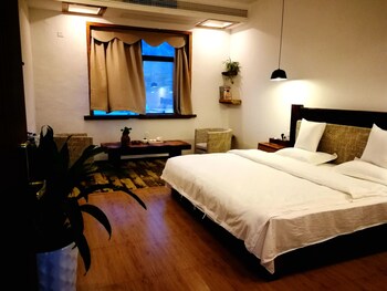 Bantianju Hostel 2*