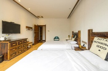 Bantianju Hostel 2*