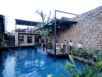 Bantianju Hostel 2*