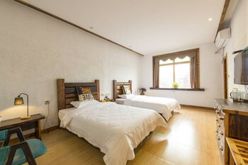 Bantianju Hostel 2*