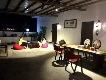 Bantianju Hostel 2*