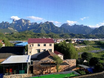 Bantianju Hostel 2*
