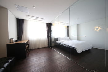 ACC Design Hotel 3*
