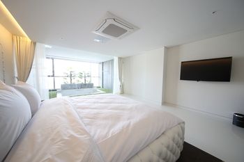 ACC Design Hotel 3*