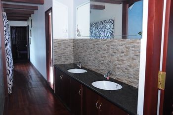 Cosy Houseboats 3*