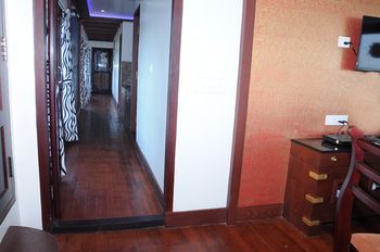 Cosy Houseboats 3*