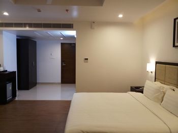 Triguna Clarks Inn 3*
