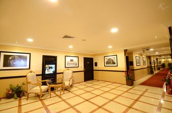 Qasr Al Sahab 4*